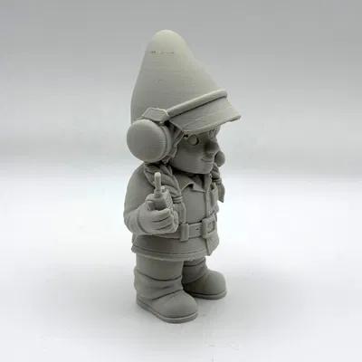 Mô hình Nữ Nhân Viên Kiểm Soát Không Lưu (ATC) Garden Gnome