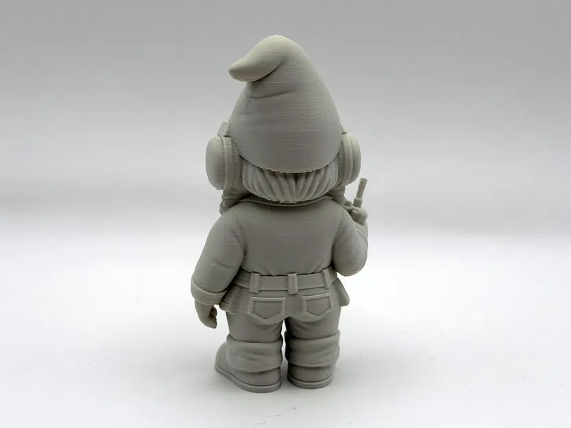 Mô hình Nữ Nhân Viên Kiểm Soát Không Lưu (ATC) Garden Gnome - Image 5