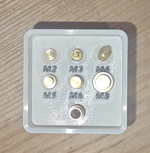 Gridfinity: Khay đựng dụng cụ gắn heat insert - Image 1