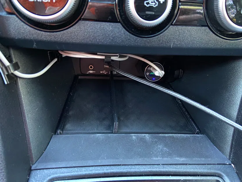 Khay chia ngăn đựng đồ Subaru Crosstrek 2021 in 3D - Image 1