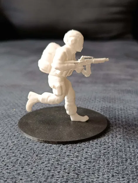 Mô hình chiến binh SOLDIER v.2: Tượng người lính in 3D ấn tượng - Image 1