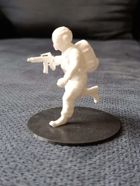 Mô hình chiến binh SOLDIER v.2: Tượng người lính in 3D ấn tượng - Image 2