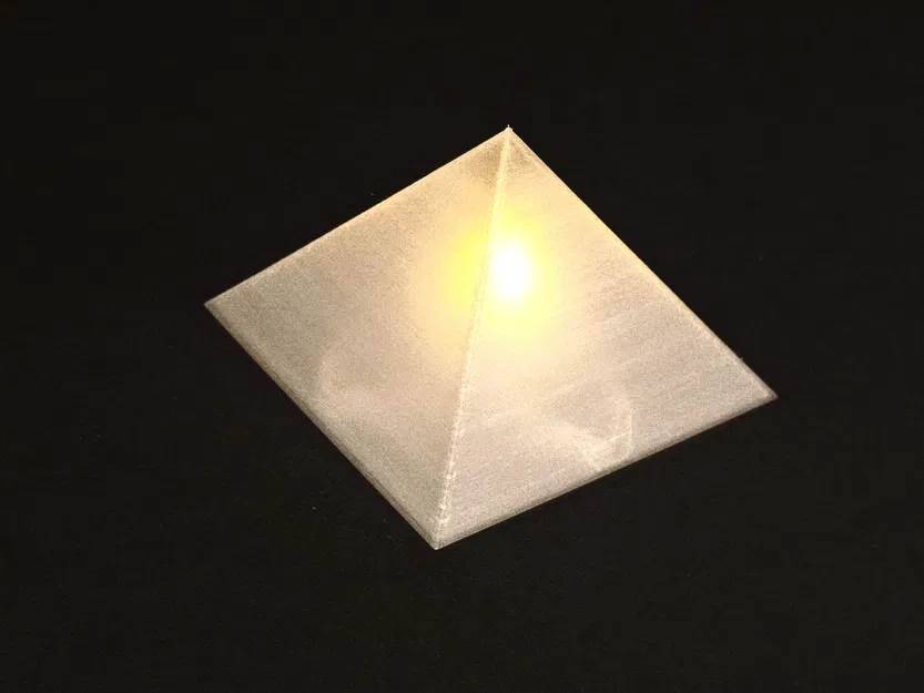 Đèn trang trí hình kim tự tháp cho nến điện tử - Image 1