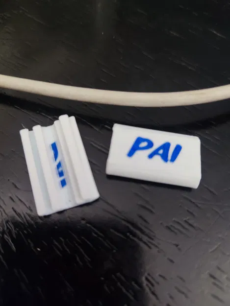 Nhãn kẹp dây sạc 3D (Charger cable tag) giúp phân loại cáp gọn gàng - Image 2