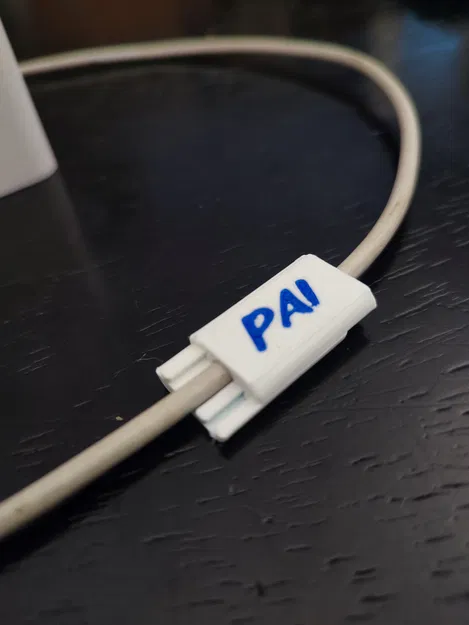 Nhãn kẹp dây sạc 3D (Charger cable tag) giúp phân loại cáp gọn gàng - Image 3