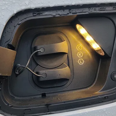 Đèn gắn cổng sạc cho Volvo EX30