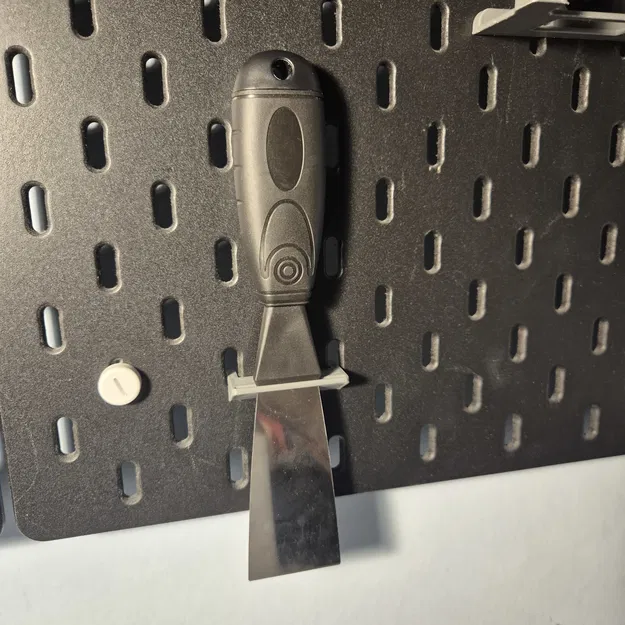 Giá đỡ dao cạo (scraper) đơn giản cho bảng treo IKEA Skadis - Image 1