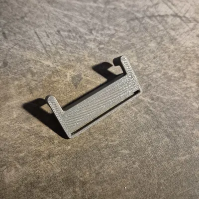 Giá đỡ dao cạo (scraper) đơn giản cho bảng treo IKEA Skadis