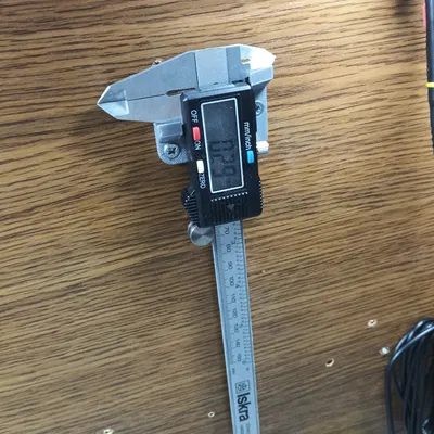 Giá treo thước kẹp gắn tường (Wall Mount Caliper Holder)