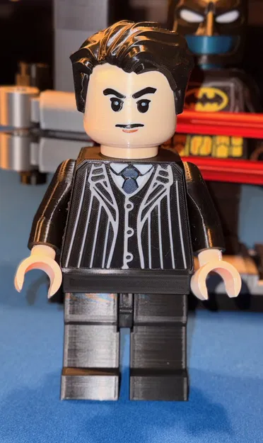 Bruce Wayne - Bộ Batsuit MegaFigure (Tỷ lệ 5:1) - Image 8