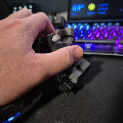 Azeron Keyzen Thumb Riser - Gá nâng ngón cái công thái học