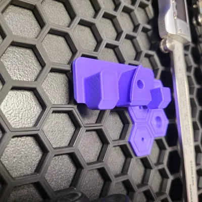 Giá treo kìm Knipex cho Honeycomb Storage Wall có chốt giữ chắc chắn!