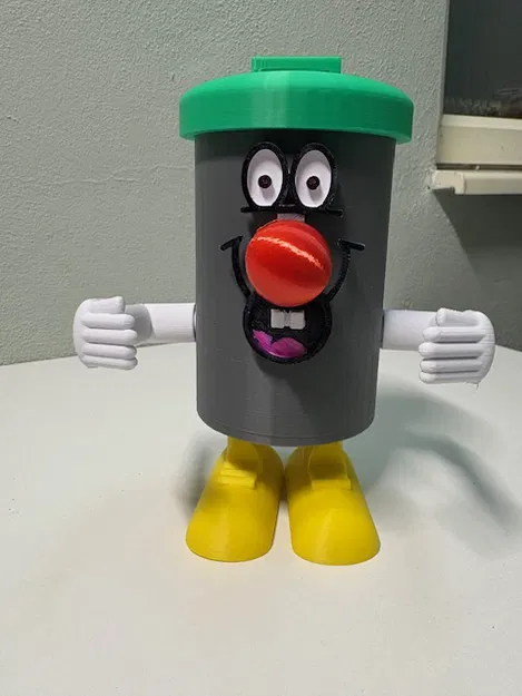 Dusty Bin - Mô hình thùng rác huyền thoại từ show truyền hình 321 - Image 2