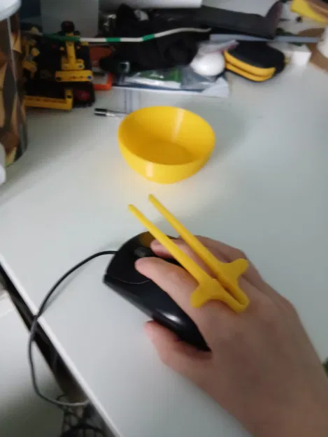 Gaming Chopstick - Đũa gắp đồ ăn thông minh cho game thủ - Image 2