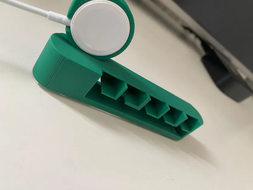 Giá đỡ cáp sạc 5 trong 1 tích hợp đế sạc Apple Watch gọn gàng - Image 7