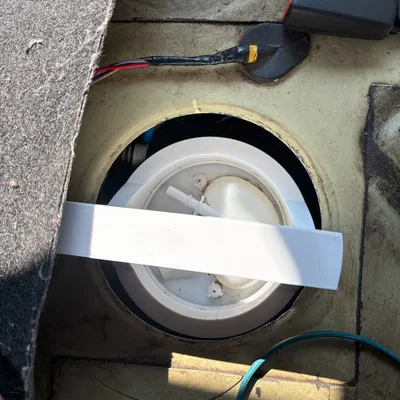 Dụng cụ in 3D hỗ trợ tháo lắp nắp bơm xăng cho xe Fiat