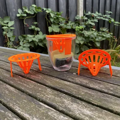 Bẫy ong bắp cày cải tiến với kẹp giữ chắc chắn (Hortnet trap)