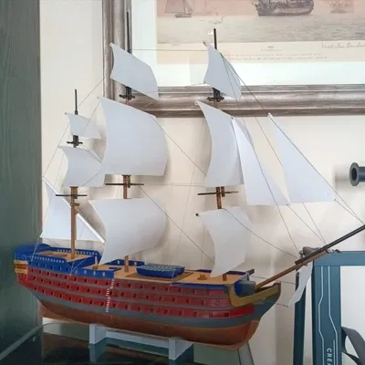 Mô hình tàu chiến hạng nhất của Pháp - L'Orient