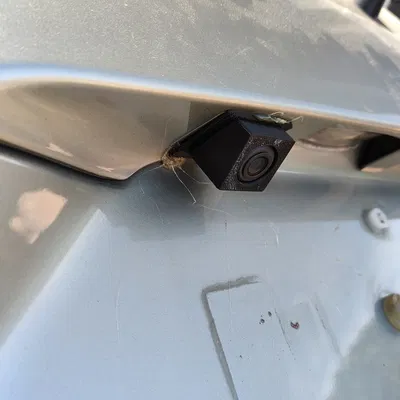 Giá đỡ camera lùi in 3D cho xe Mitsubishi Outlander 2