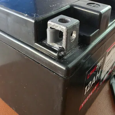 Giá đỡ ốc vít cho cực bình ắc quy