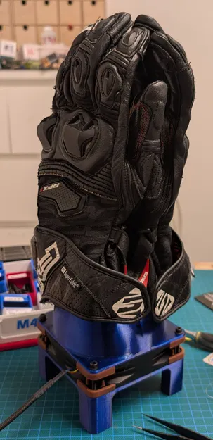 Máy sấy găng tay mô tô Noctua - Image 1