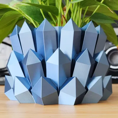 Chậu cây và đồ trang trí Moon Crystal - Thiết kế chậu hoa độc đáo