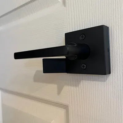 Khóa cửa an toàn cho trẻ em (Dành cho tay nắm Kwikset Halifax)