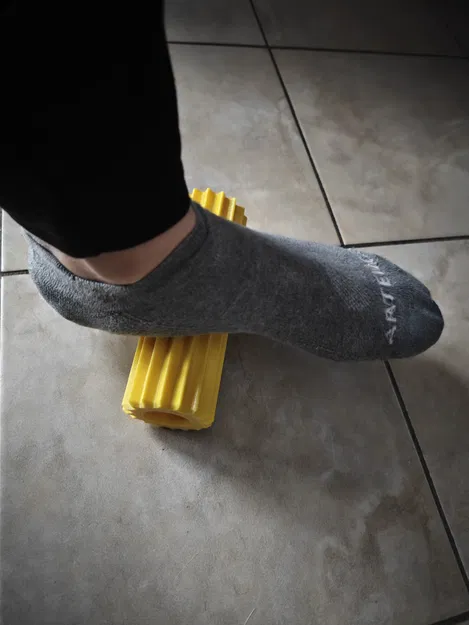 Con lăn massage bàn chân hỗ trợ giảm viêm cân gan chân - Image 1