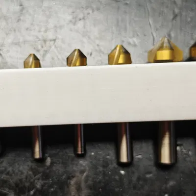 Giá đỡ mũi khoan vát mép (Senker Halter) tích hợp nam châm tiện lợi