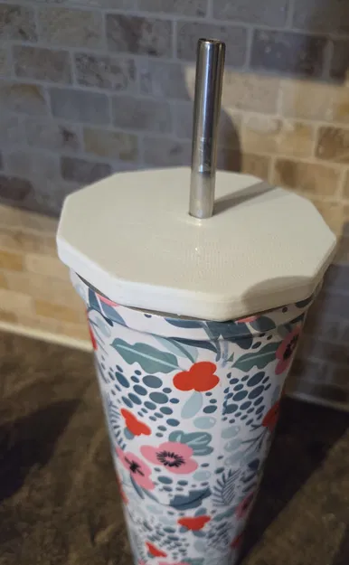 Nắp đậy cốc 3D có lỗ cắm ống hút tiện dụng và thẩm mỹ - Image 1