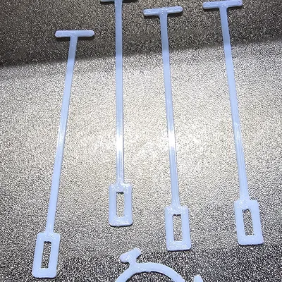 Dụng cụ gắp trứng nhuộm màu 3D tiện lợi cho ngày lễ