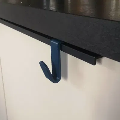 Móc treo khăn bếp cho cánh cửa tủ