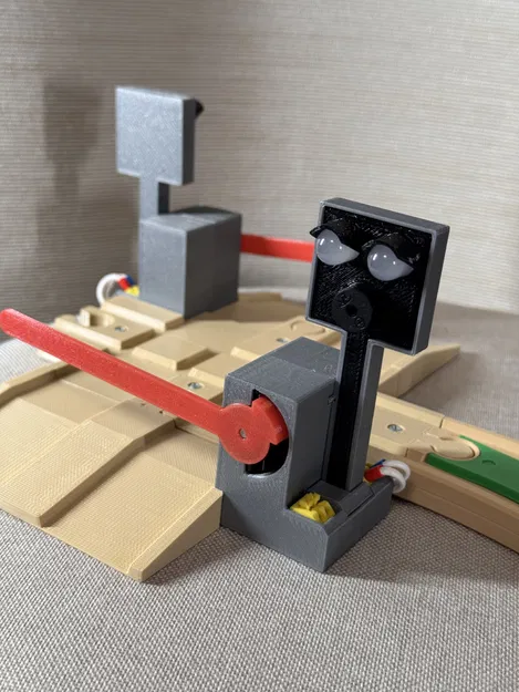 Cổng chắn tàu hỏa và đèn cảnh báo cho đường ray gỗ Brio hoặc Lillabo - Image 1