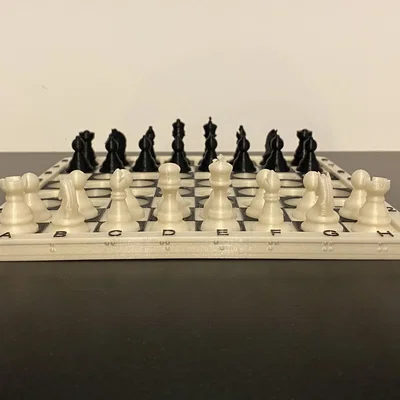 Bộ cờ vua xúc giác - Thiết kế dành cho người khiếm thị