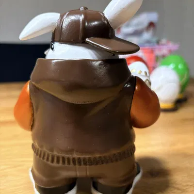 Urban Bunny – Mô hình thỏ Phục sinh phong cách đường phố cực chất