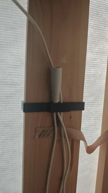 Kẹp giữ dây cáp cho bảng 70x15mm - Image 2