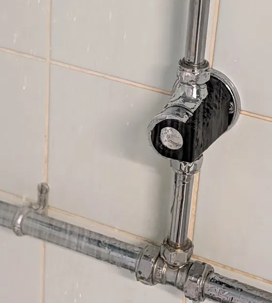 Phụ kiện in 3D giữ nút nhấn vòi sen tiện lợi cho du lịch - Image 1