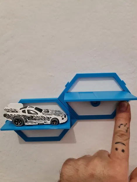 Kệ treo tường Hot Wheels dạng tổ ong (Hot Wheels wall stand) - Image 1
