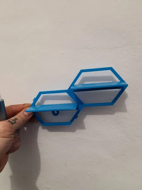 Kệ treo tường Hot Wheels dạng tổ ong (Hot Wheels wall stand) - Image 2