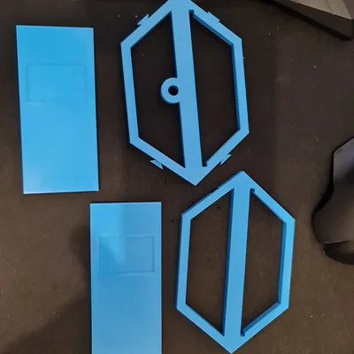 Kệ treo tường Hot Wheels dạng tổ ong (Hot Wheels wall stand)