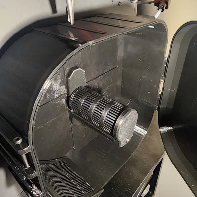 Con lăn và khung đỡ (Bản remix)