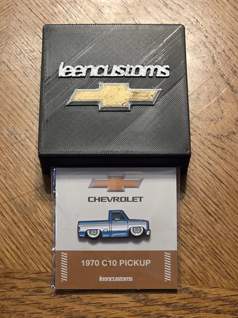 Hộp đựng huy hiệu Chevrolet Leen Customs in 3D đẹp mắt - Image 1