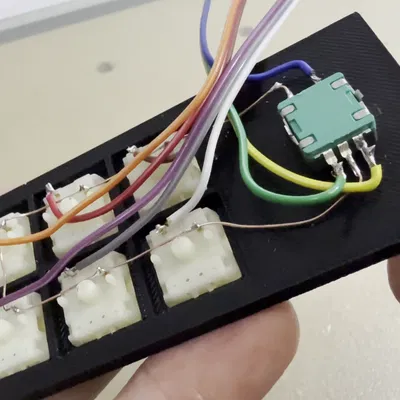 Bộ điều khiển kết hợp StreamDeck và MacroPad