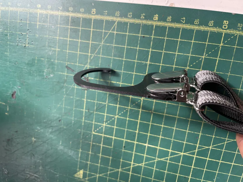 Móc Treo/Kẹp Dây Đai Quần (Suspenders) Gắn Tường - Image 3