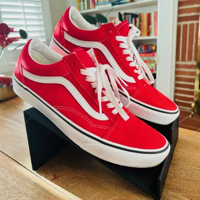 Giá Trưng Bày Giày (Shoe Display Stand)