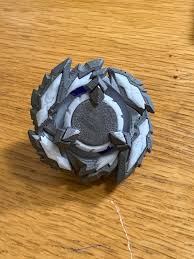 Mô hình con quay Beyblade in 3D đầy mạnh mẽ và ấn tượng - Image 1