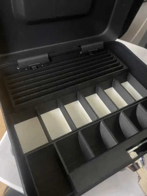 Khay chia tiền cho két sắt an toàn - Image 1