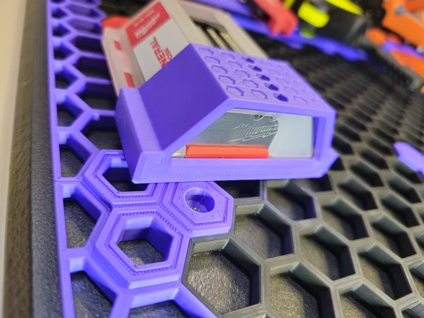 Ngàm gắn hộp lưỡi dao Milwaukee cho Honeycomb Storage Wall (HSW) - Image 5