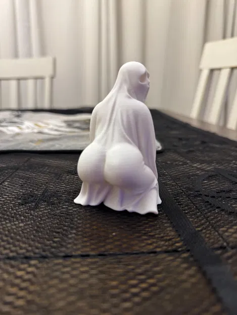 Mô hình con ma đang twerking - Image 2