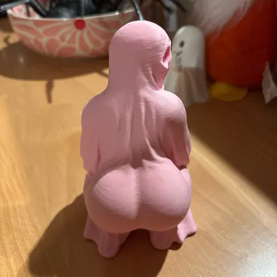 Mô hình con ma đang twerking